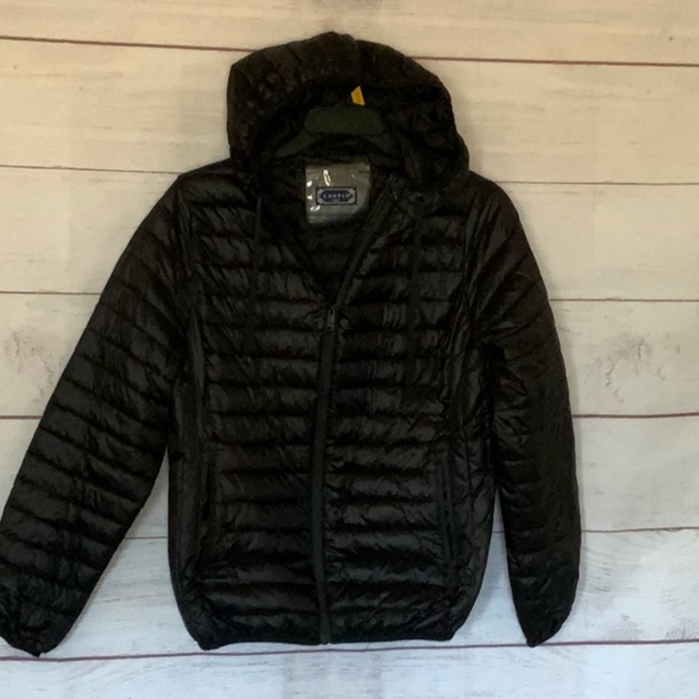Black Light Weight Puffer Jacket. (Not down)